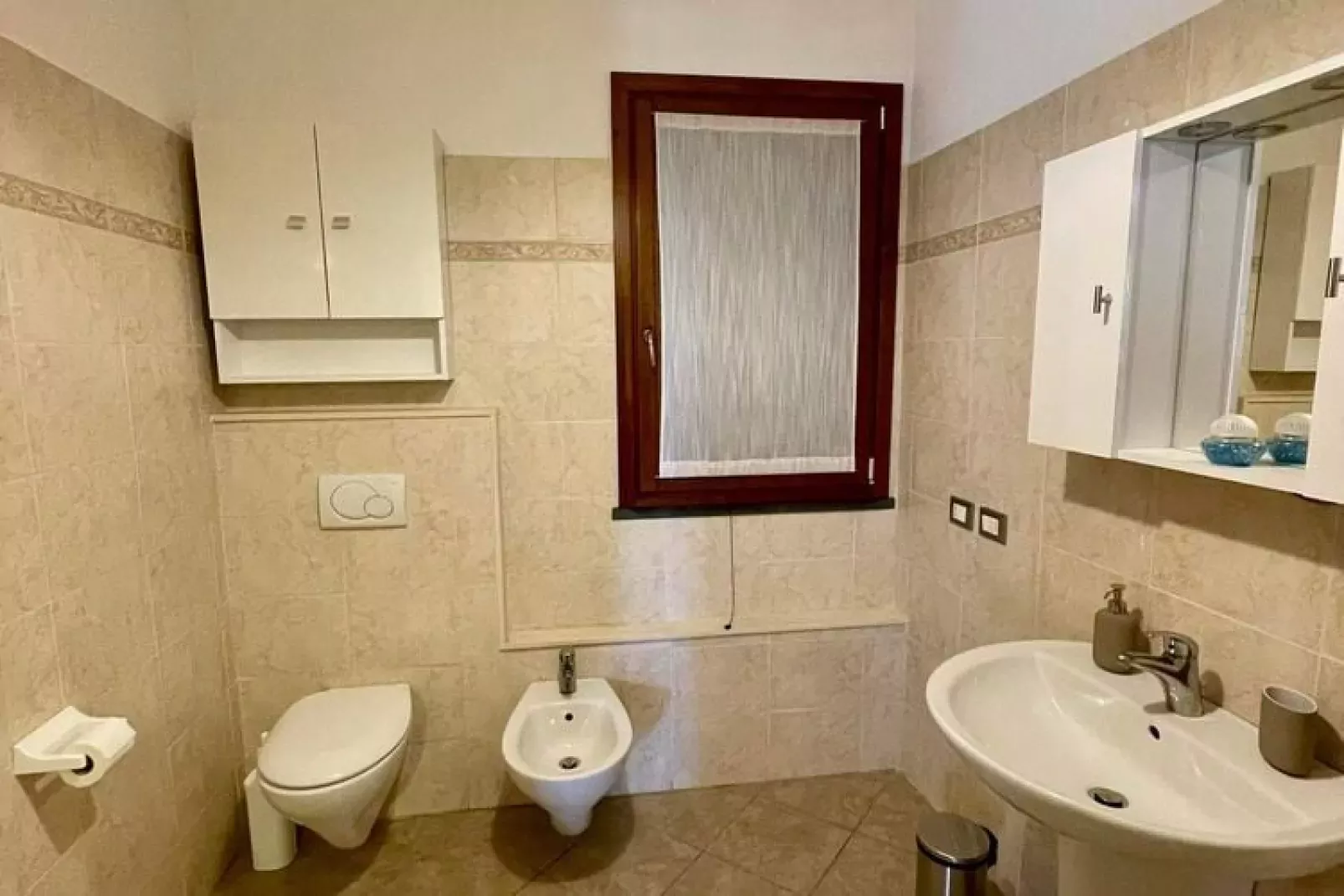 Landman Apartment-Badezimmer
