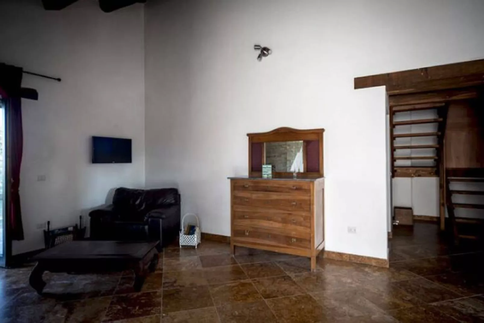 Iperico-Living room