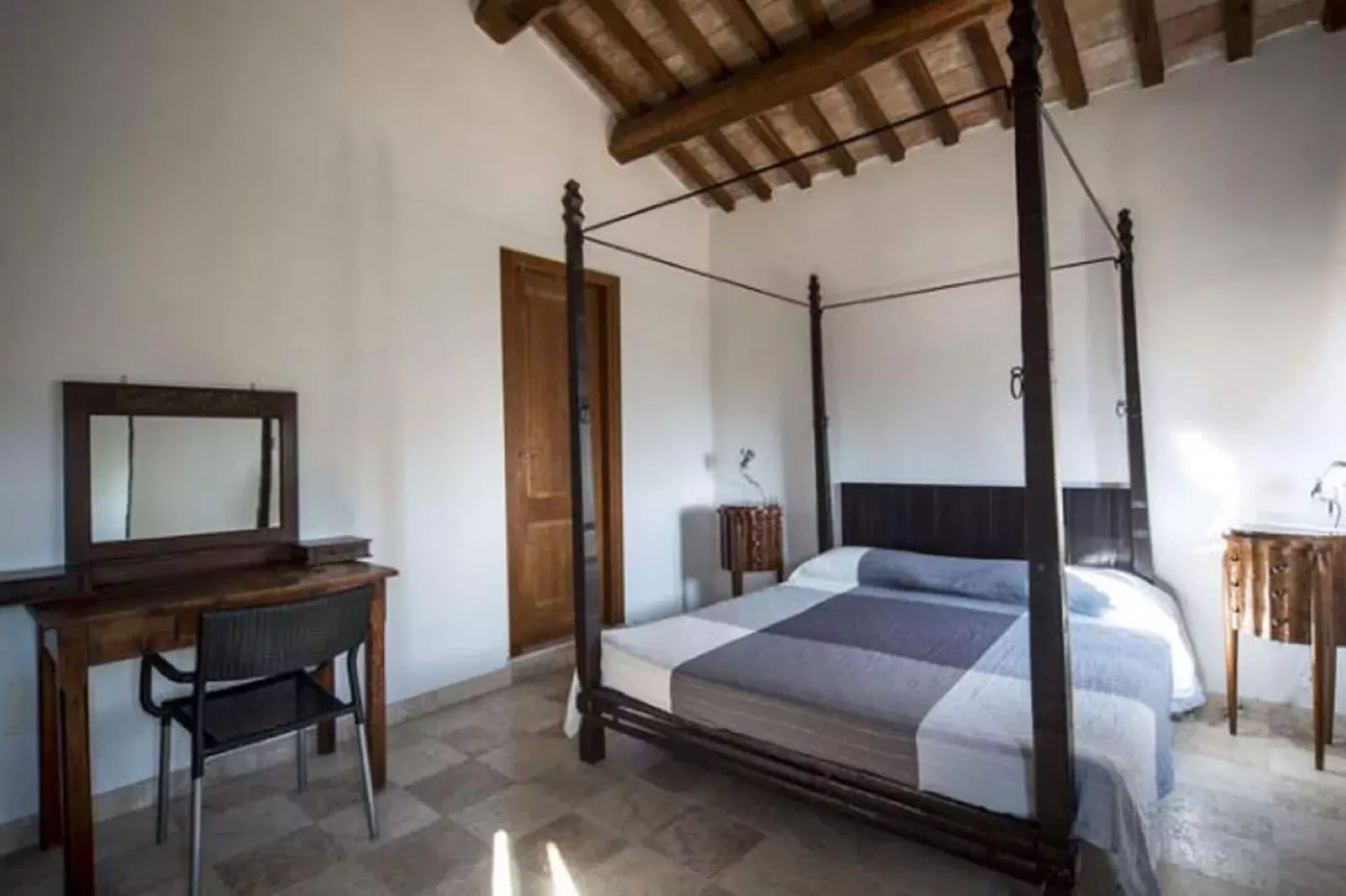 Iperico-Bedroom