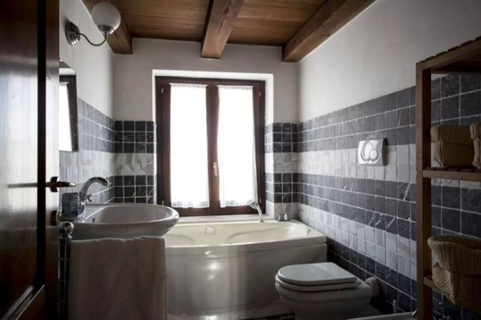 Iperico-Bathroom