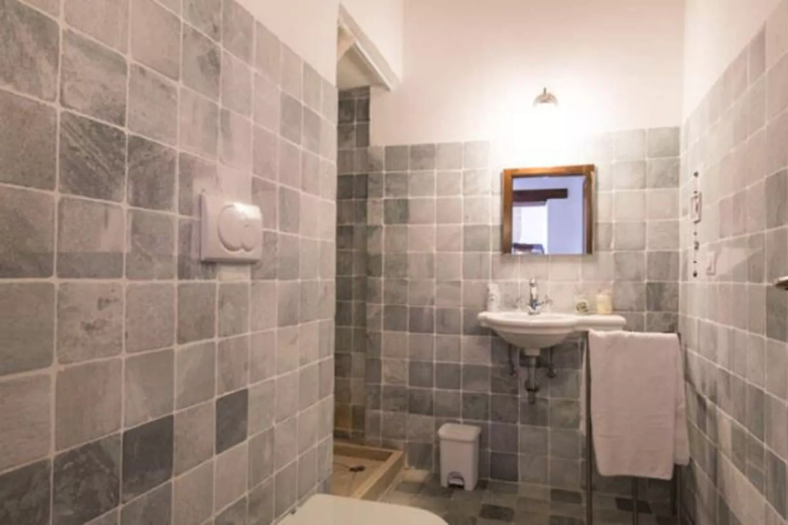Menta-Bathroom