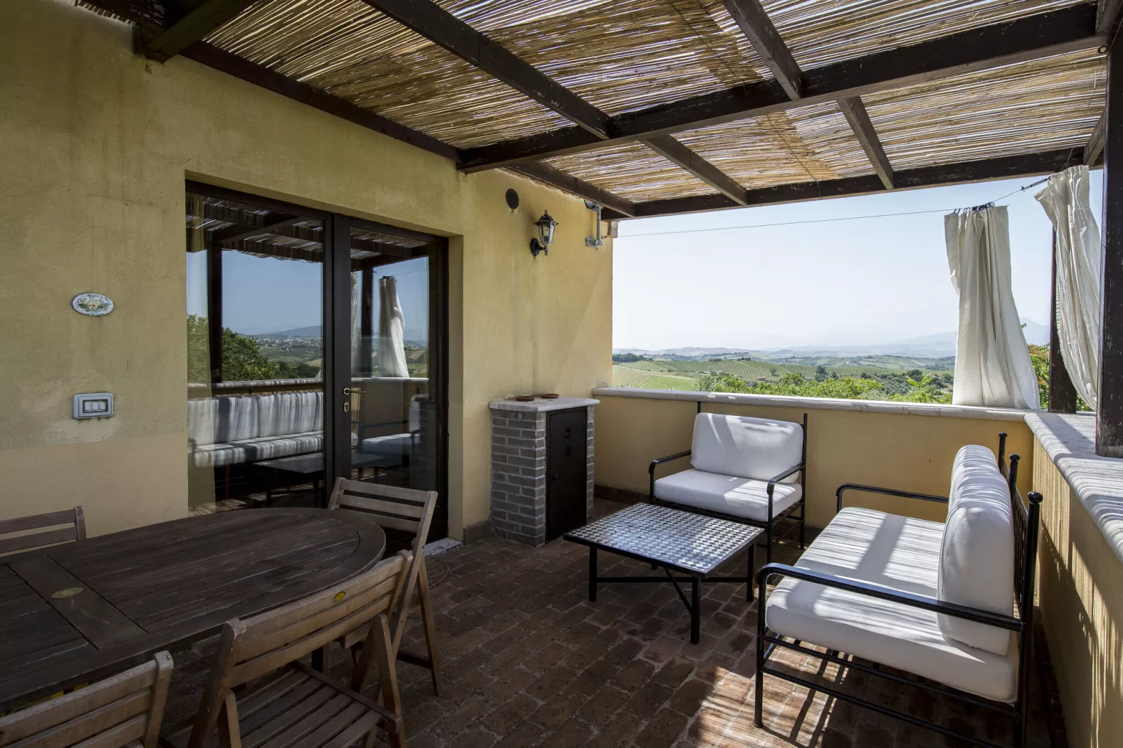 Ginestra-Terrasse / balcon