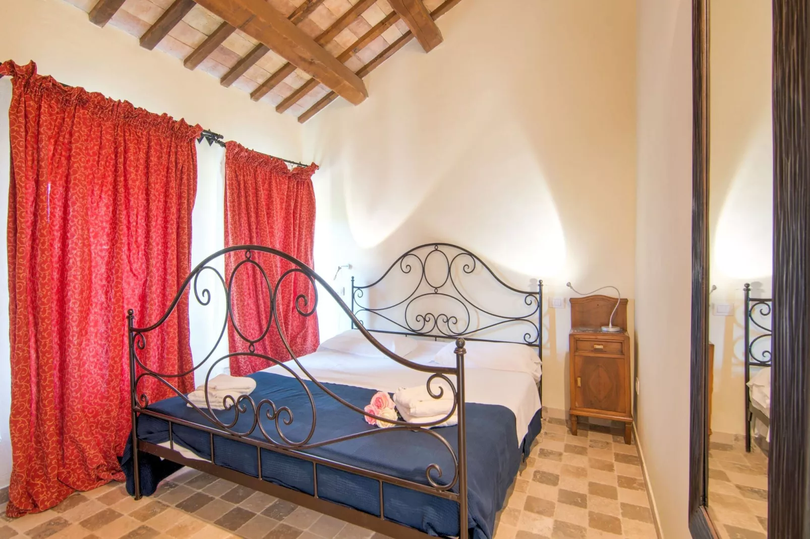 Gardenia-Bedroom