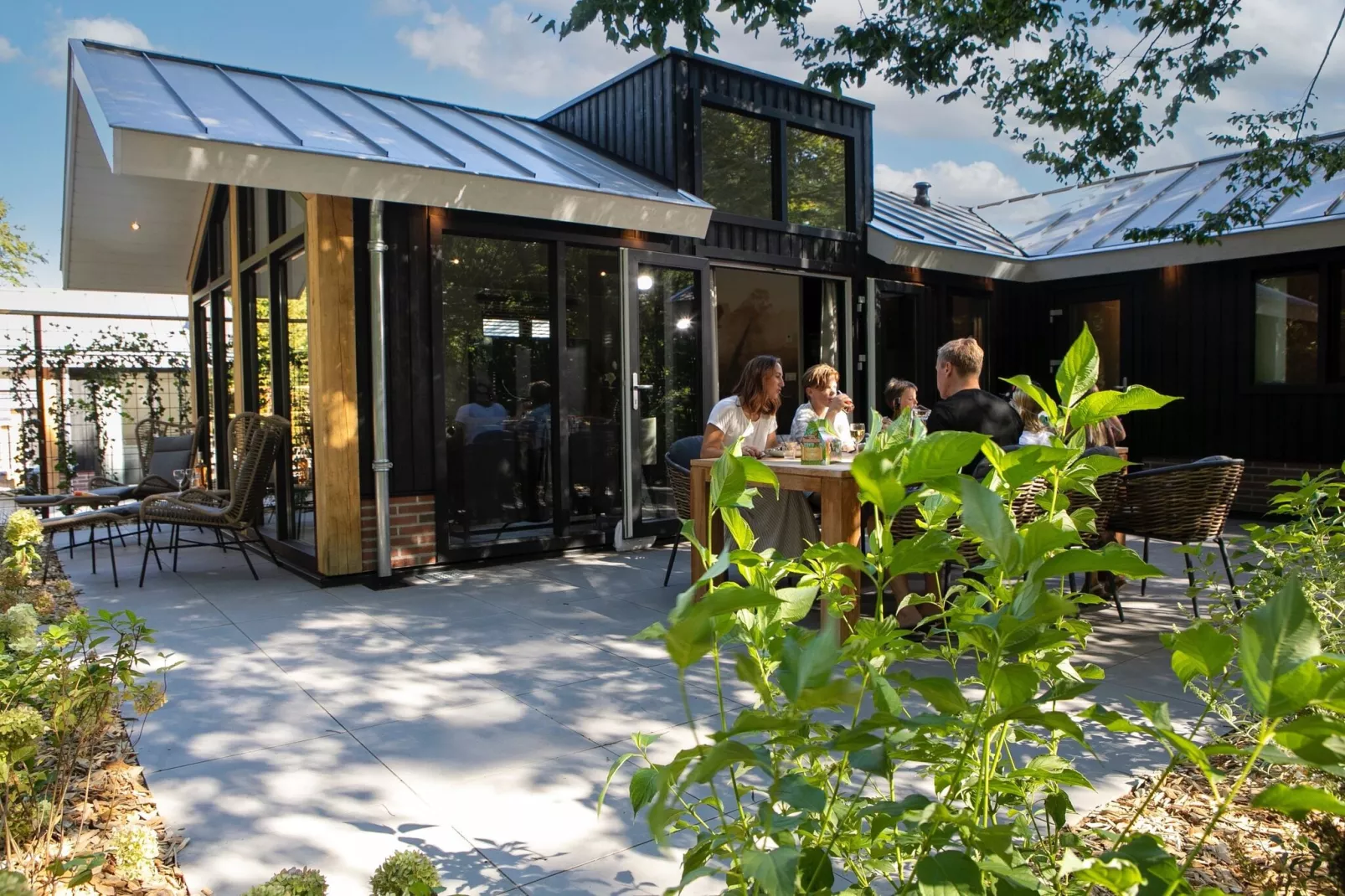 Vakantiepark De Thijmse Berg 19-Gardens summer