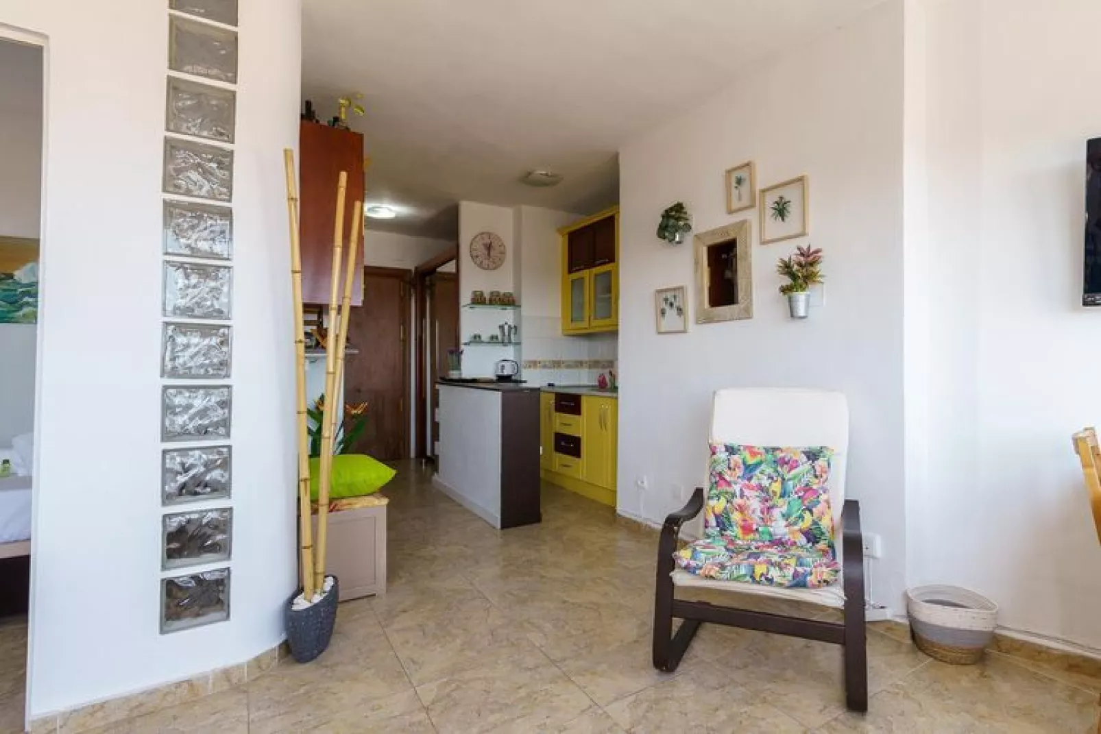 CT 185 - Six Colors Torremolinos-Living room