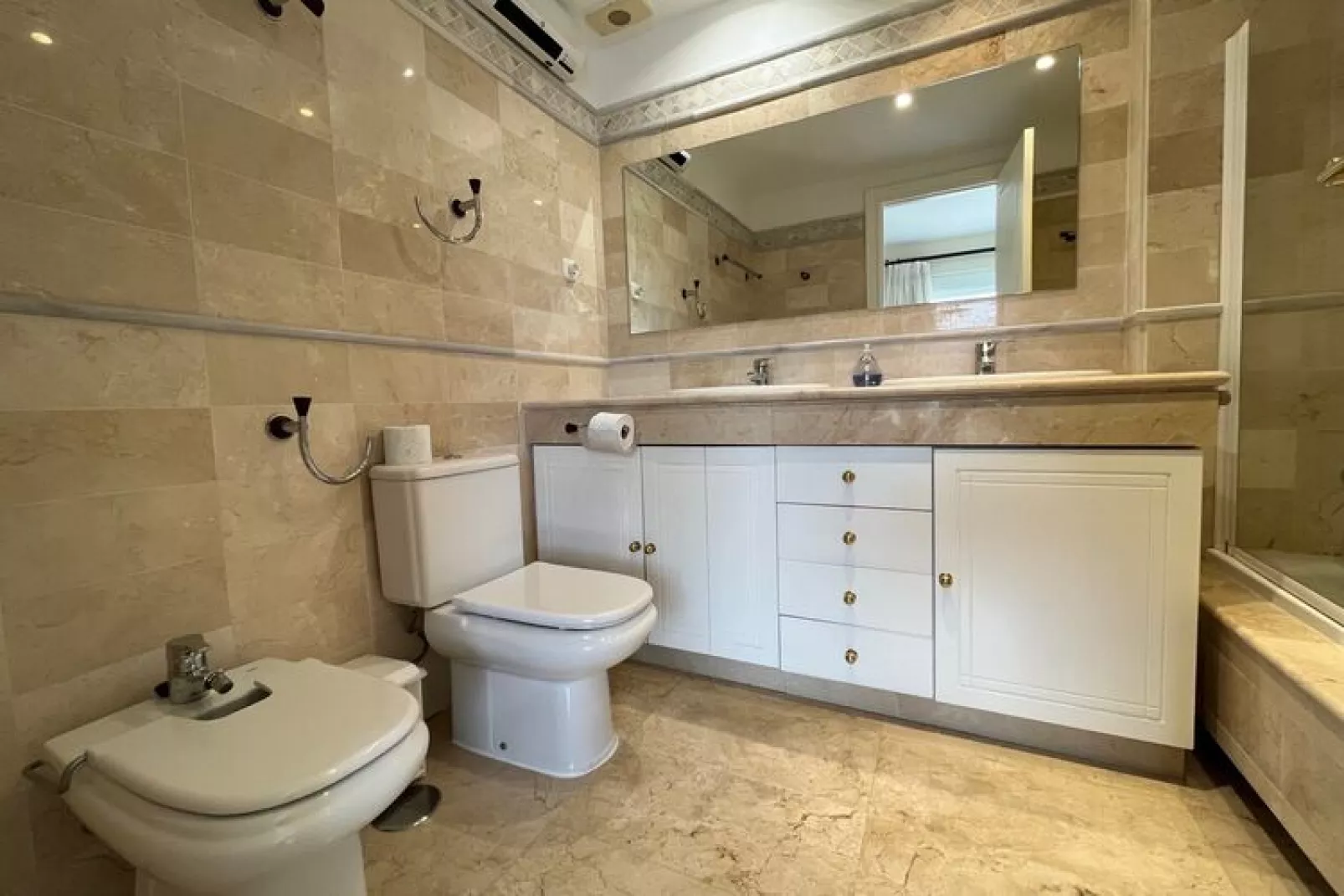 Golfers Heaven CT 124-Bathroom