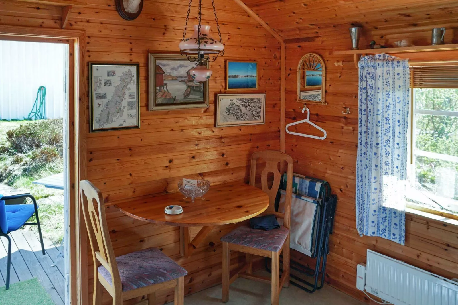 2 person holiday home in Gullholmen