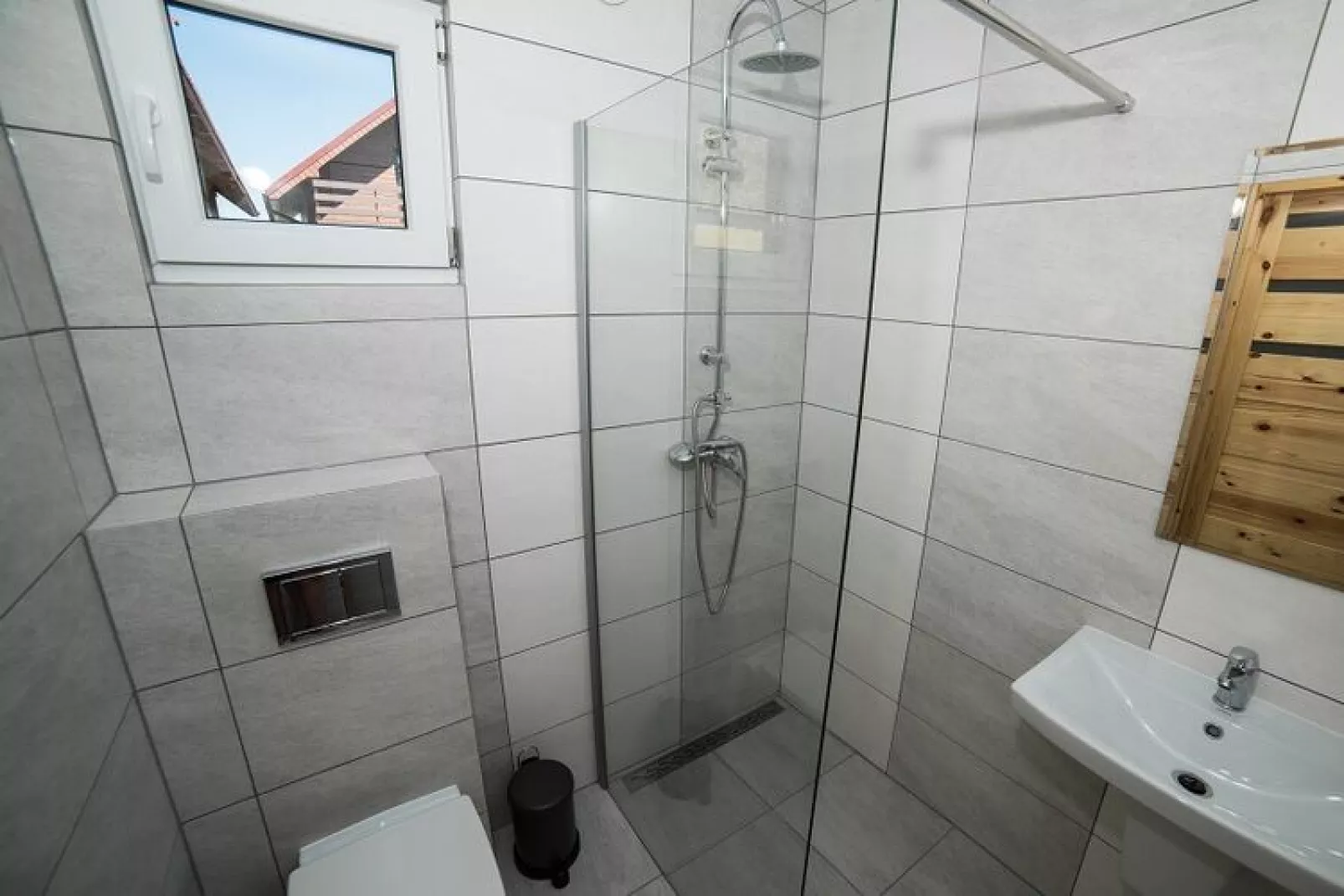 Domki STANDARD Jarosławiec-Bathroom
