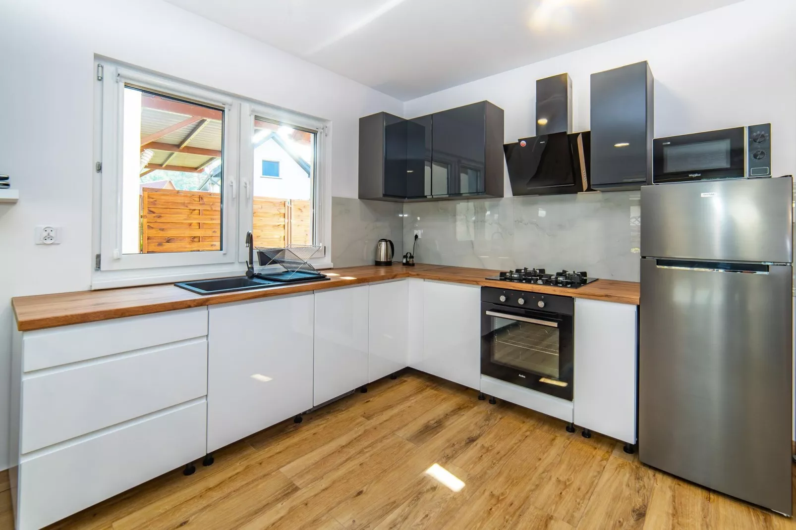 Domek LUX Jarosławiec-Kitchen