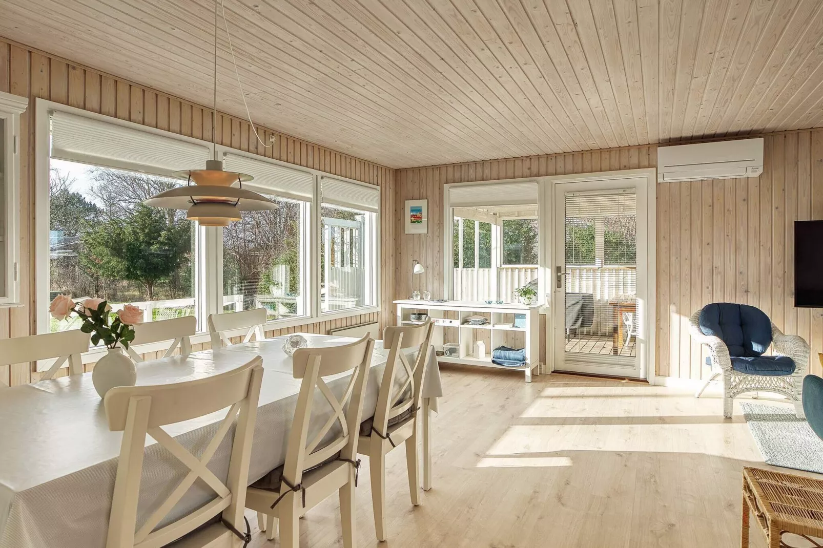 Tranquil Oasis in Hummingen-By Traum-Indoor