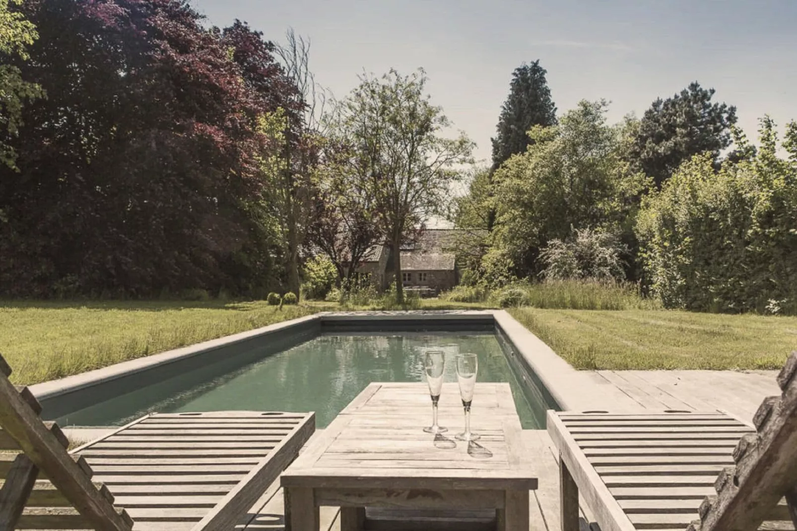 Au Milieu De Nulle Part-Exterior summer