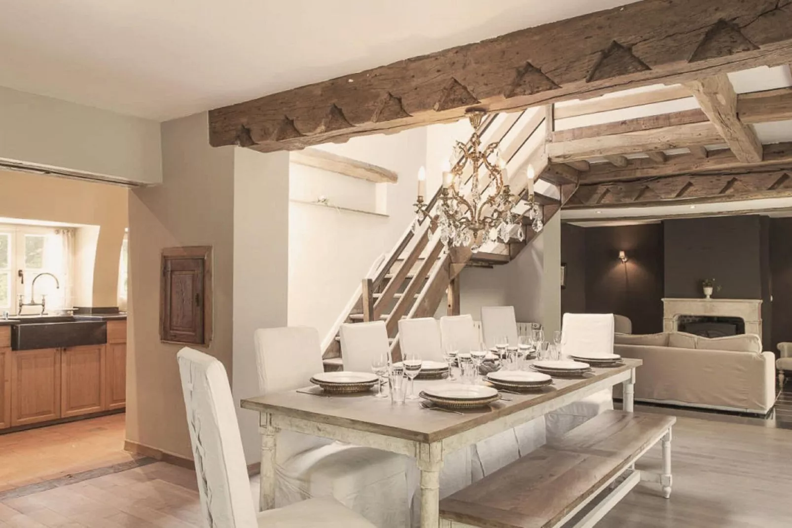 Au Milieu De Nulle Part-Living room