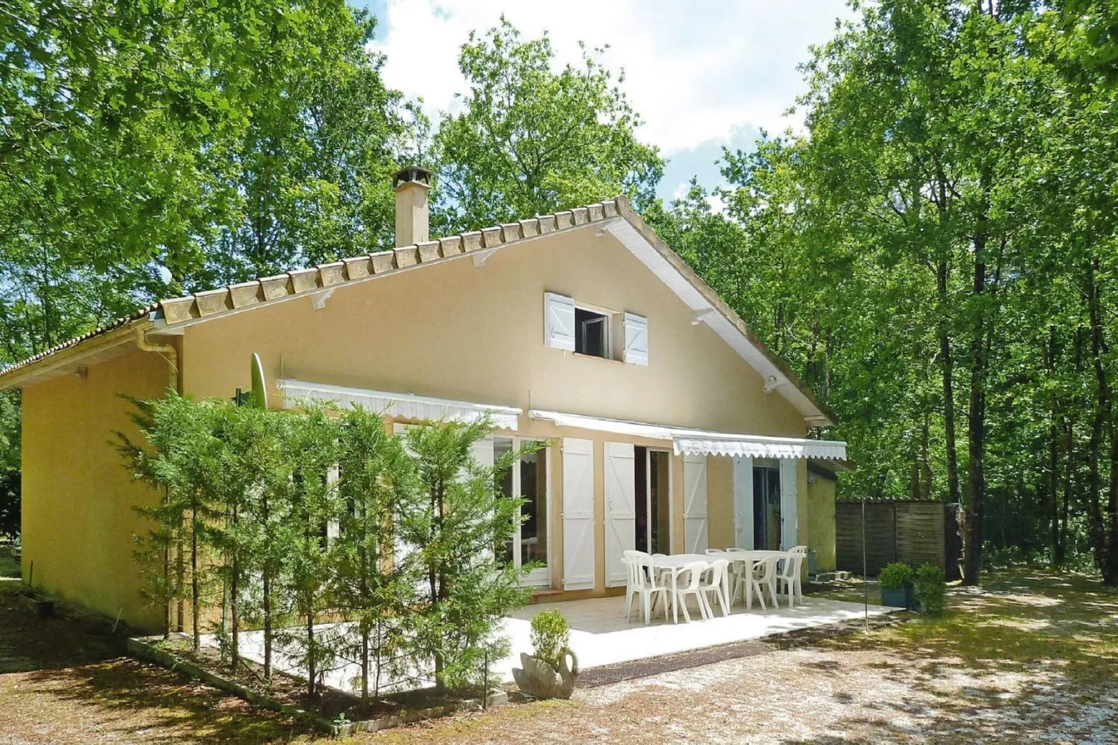 Holiday home Grayan-et-l'Hôpital-Extérieur été