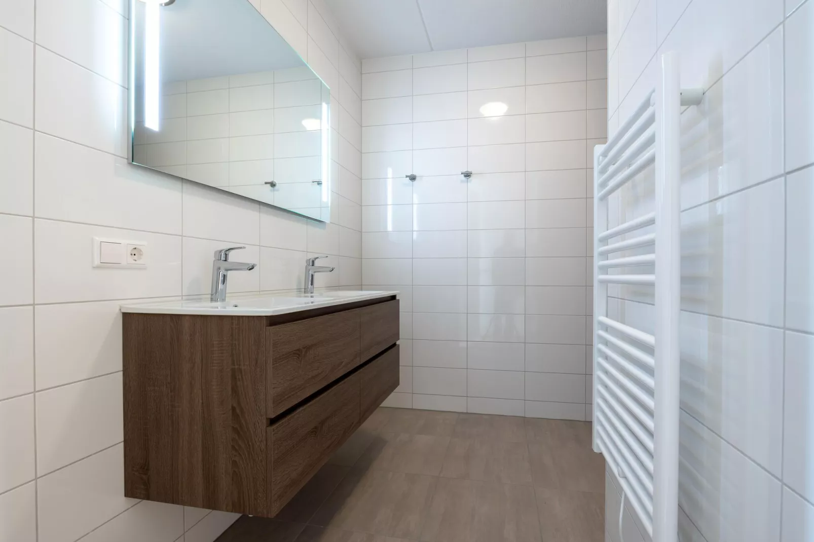 Harbour Loft 1i Résidence Marina havenzicht-Bathroom