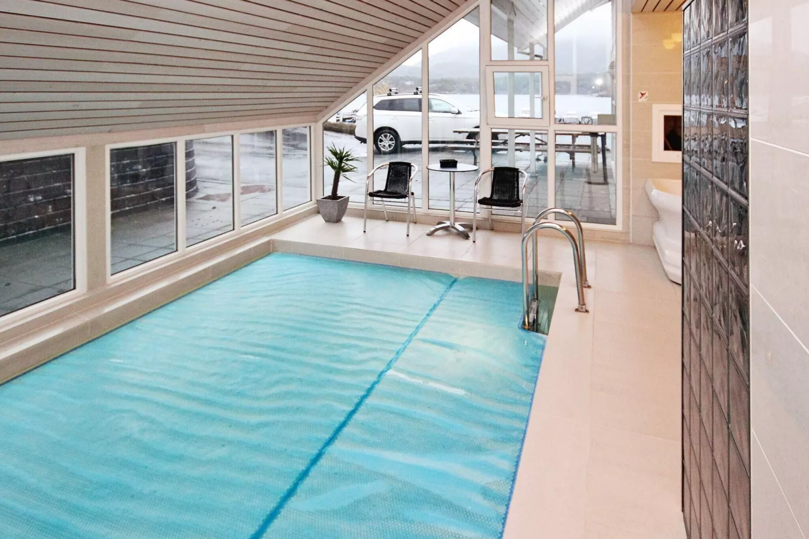 FRØYA 30526-Pool