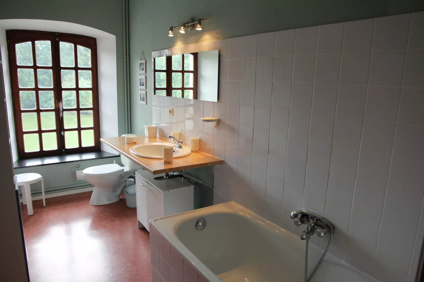 Sur les Douves-Bathroom