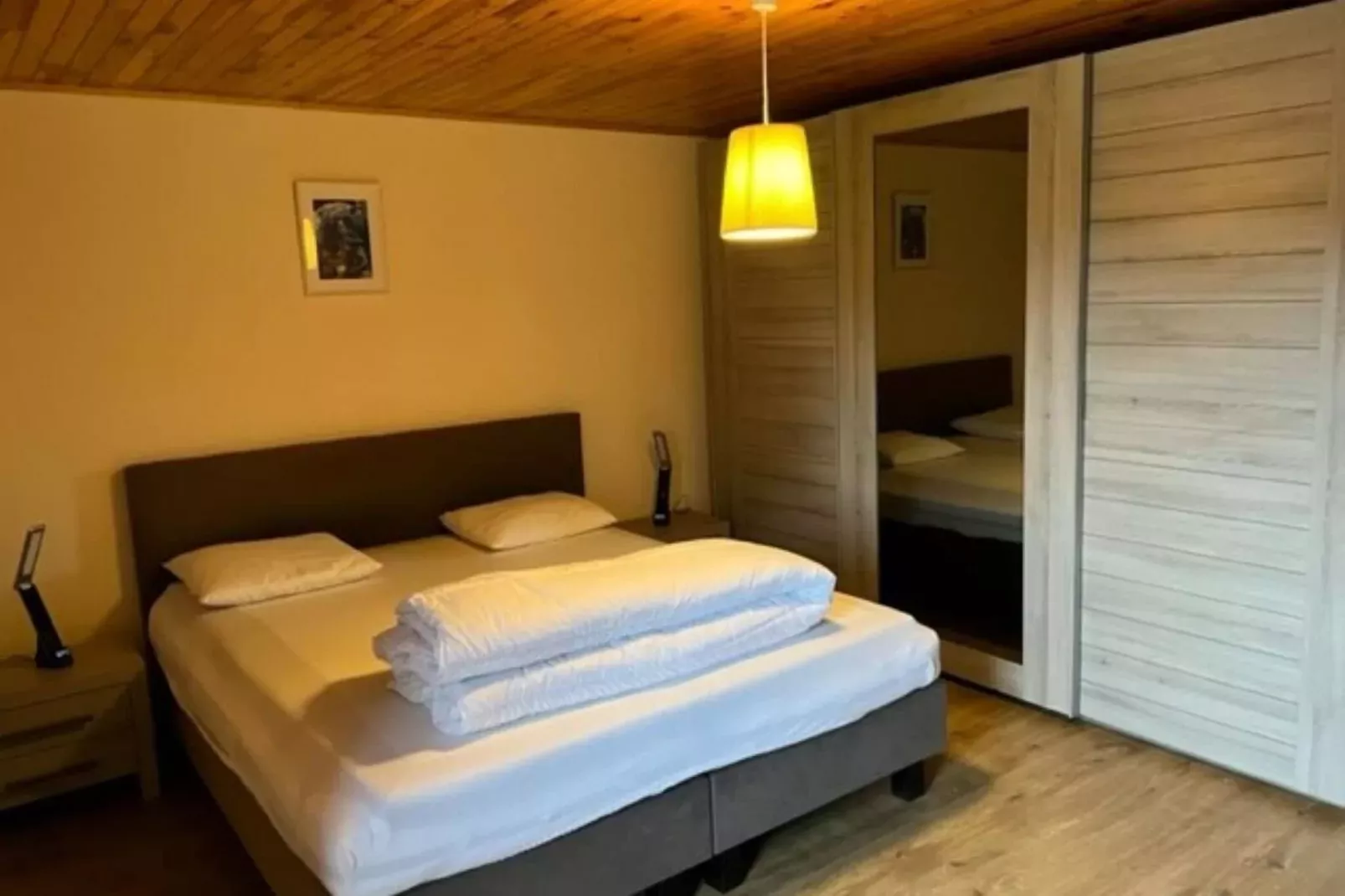 Le Petit Loup de Courtil-Bedroom