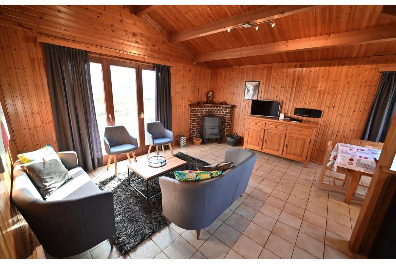 Le Refuge-Living room