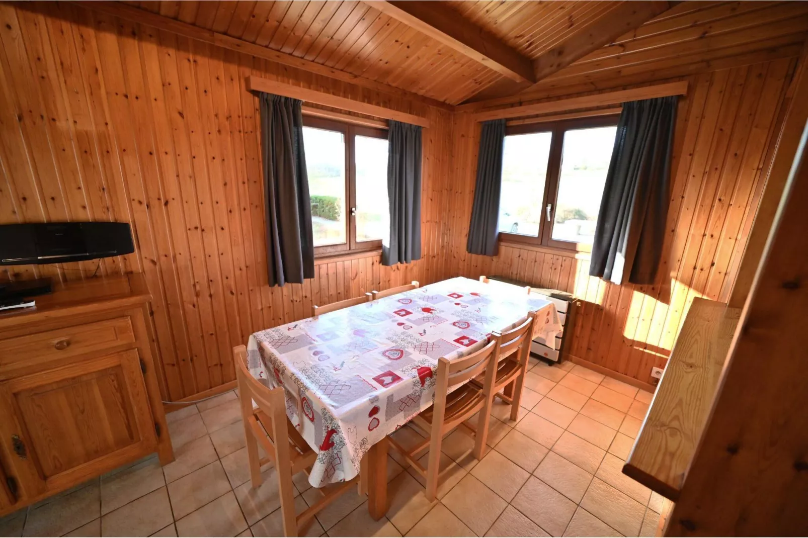 Le Refuge-Living room