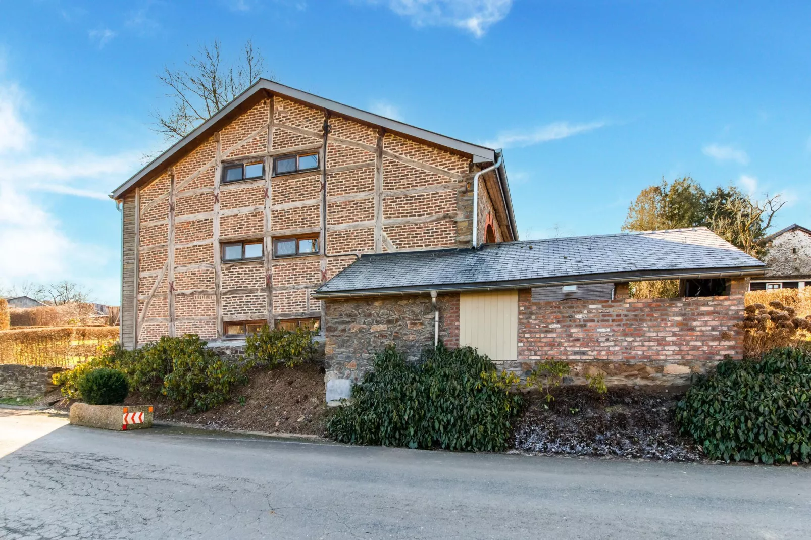 Maison Les Chaumiers-Exterior summer