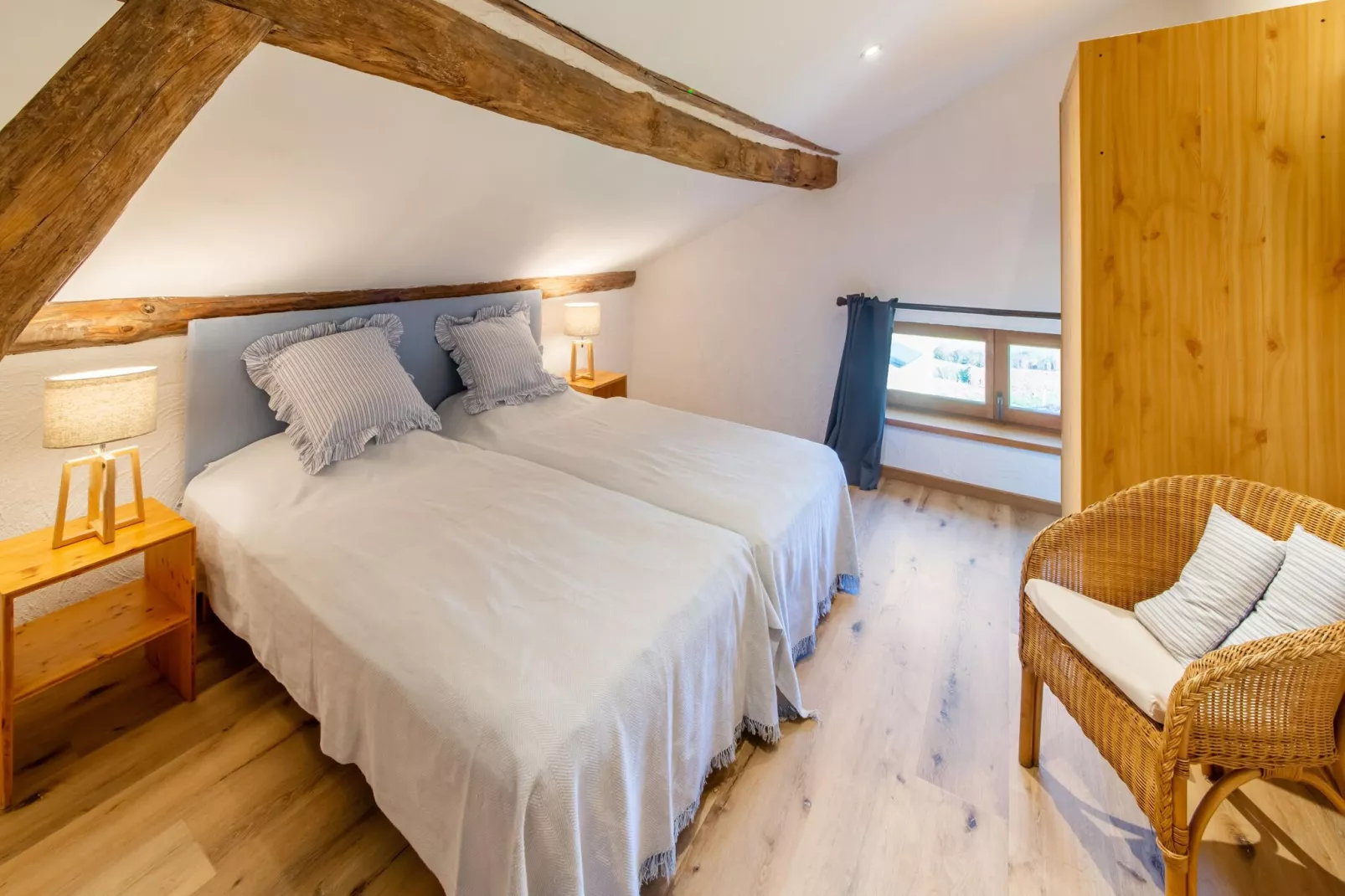 Maison Les Chaumiers-Bedroom