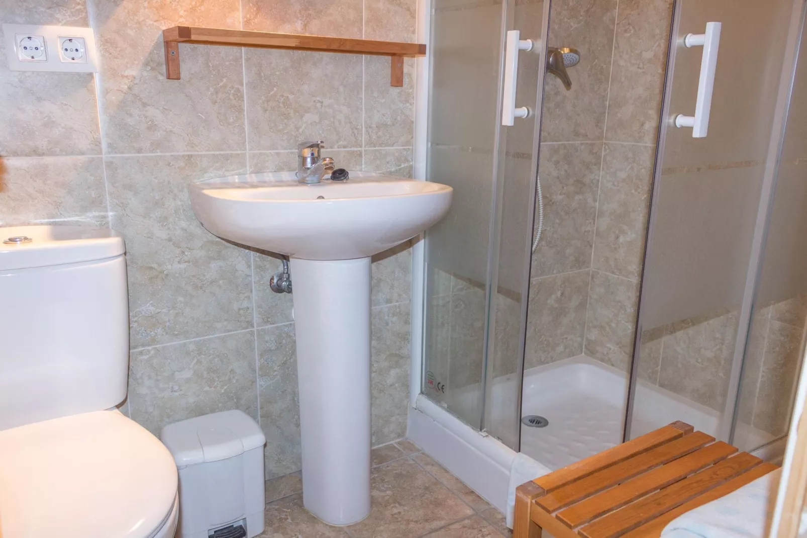 La Caleta-Bathroom