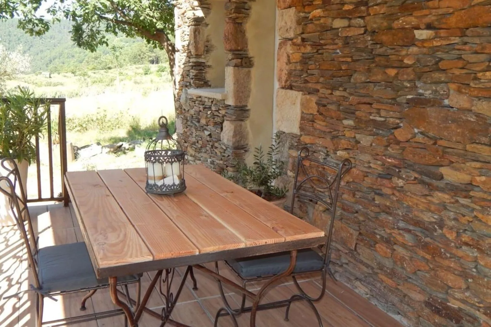 Alexiane&Co Gîte en Ardèche-Terrassenbalkon