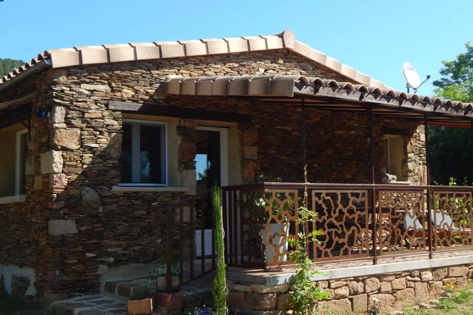 Alexiane&Co Gîte en Ardèche-Aussicht Sommer
