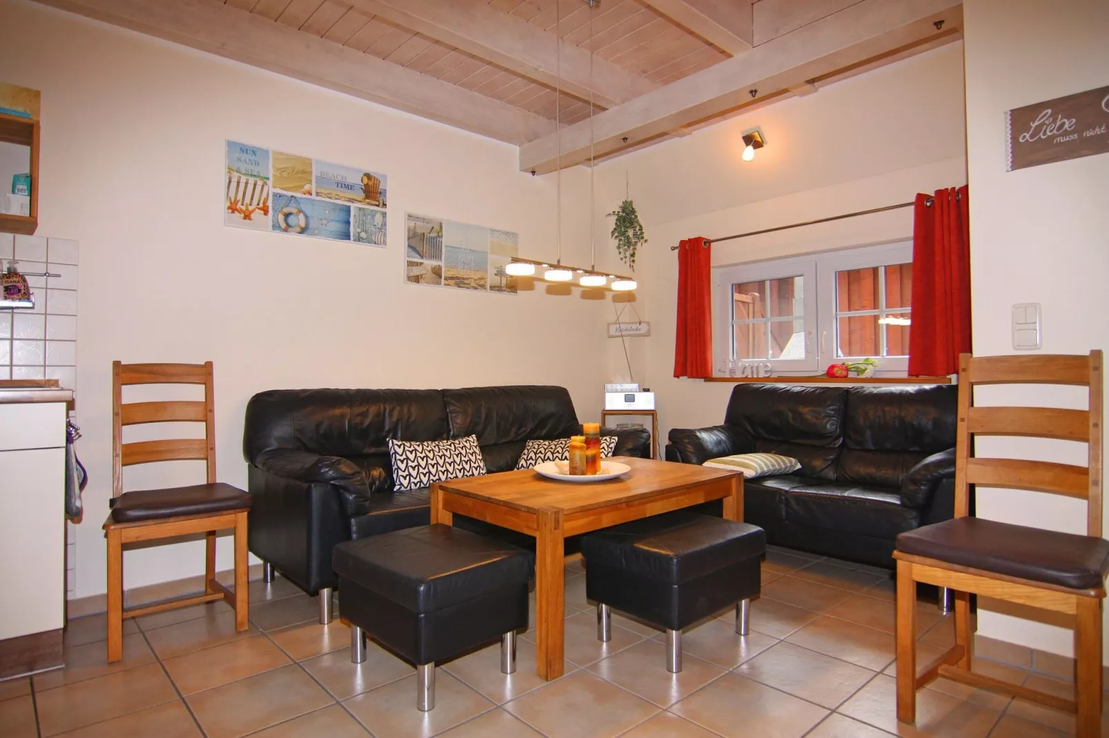 DHH Bernsteinhaus links-Living room