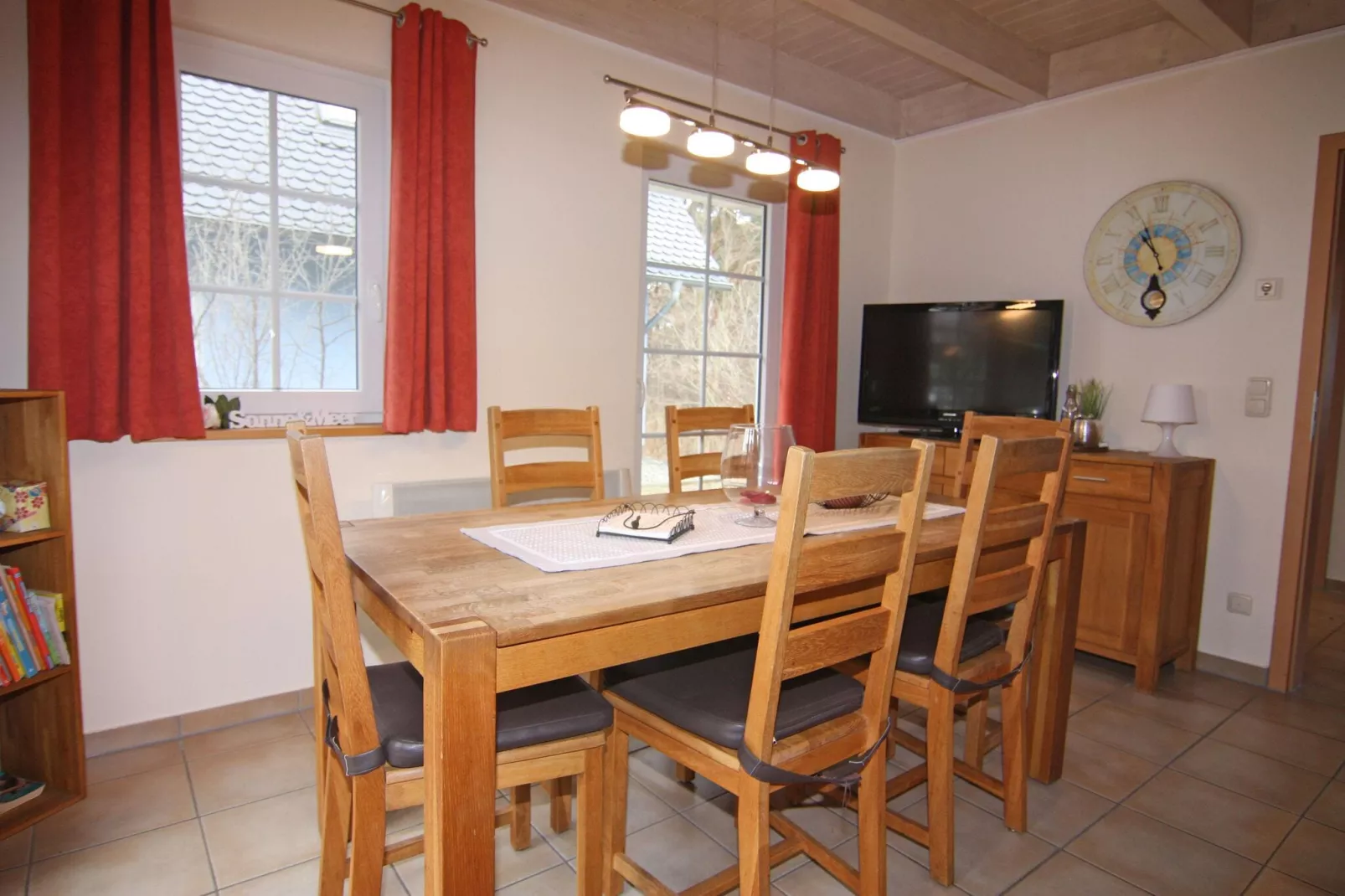 DHH Bernsteinhaus links-Dining room