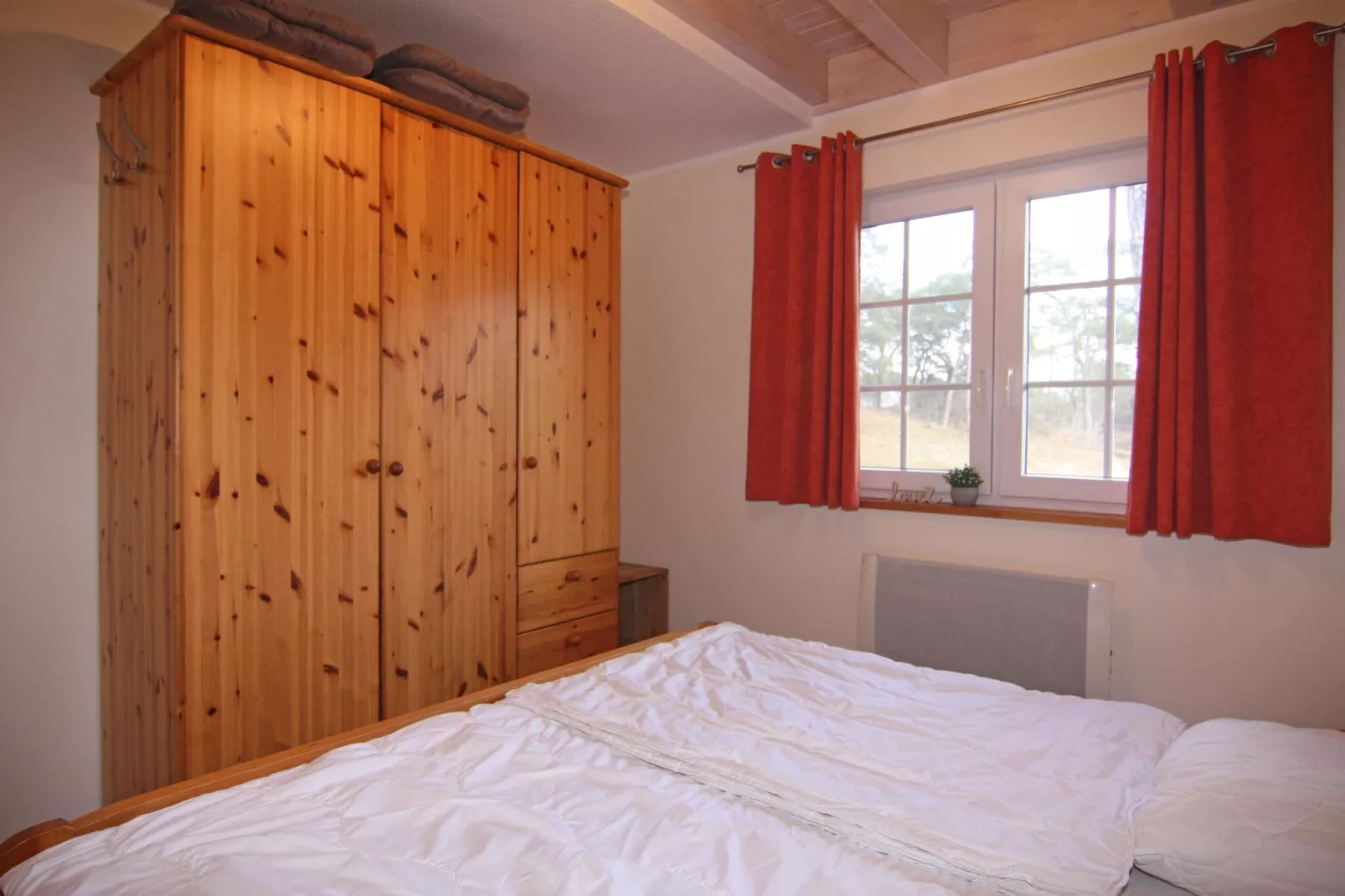 DHH Bernsteinhaus links-Bedroom