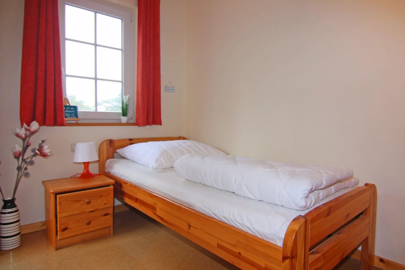 DHH Bernsteinhaus links-Bedroom