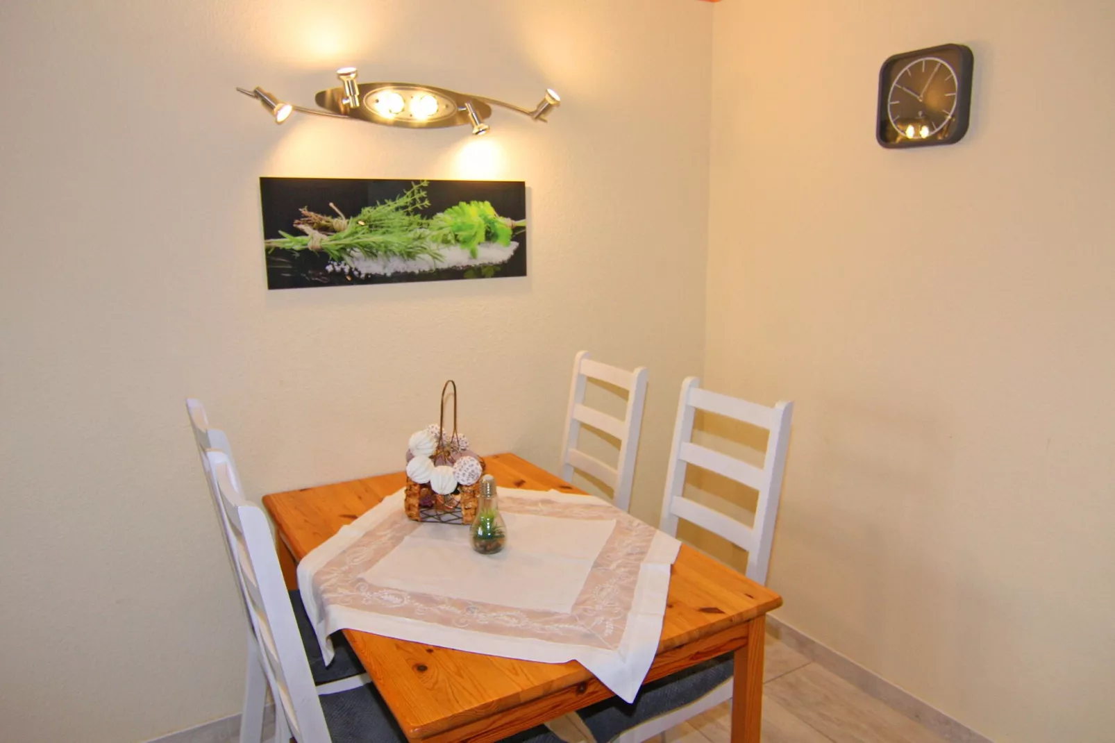 3-Raum-App in Lütow-Dining room