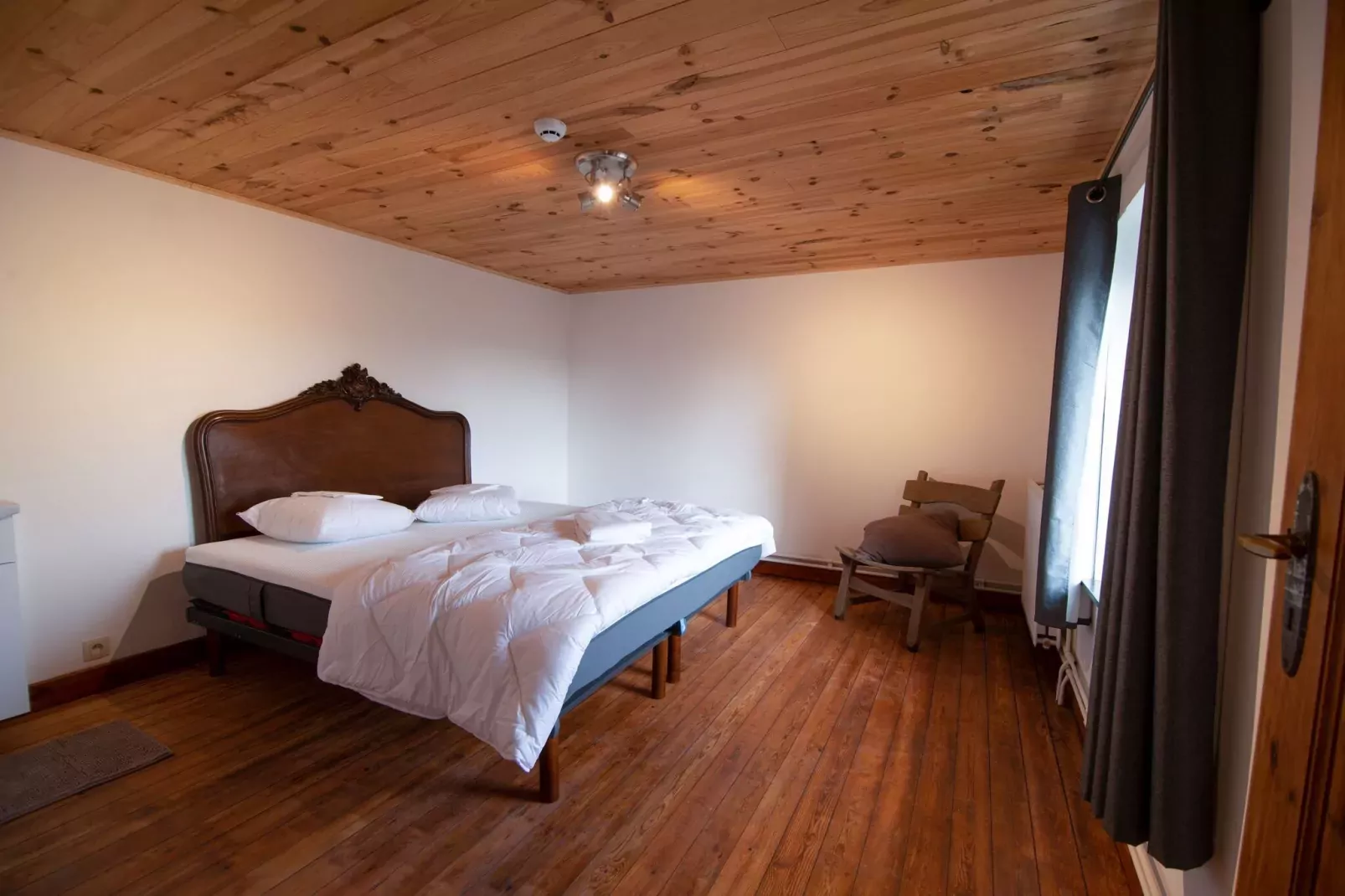 Les Trois Chênes-Bedroom
