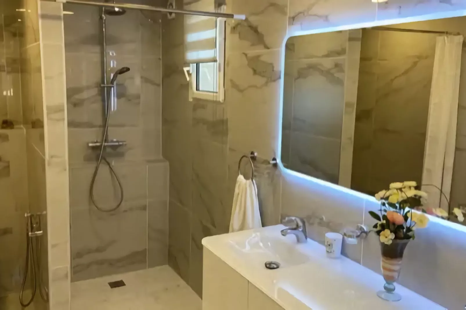 Palmiers-Bathroom