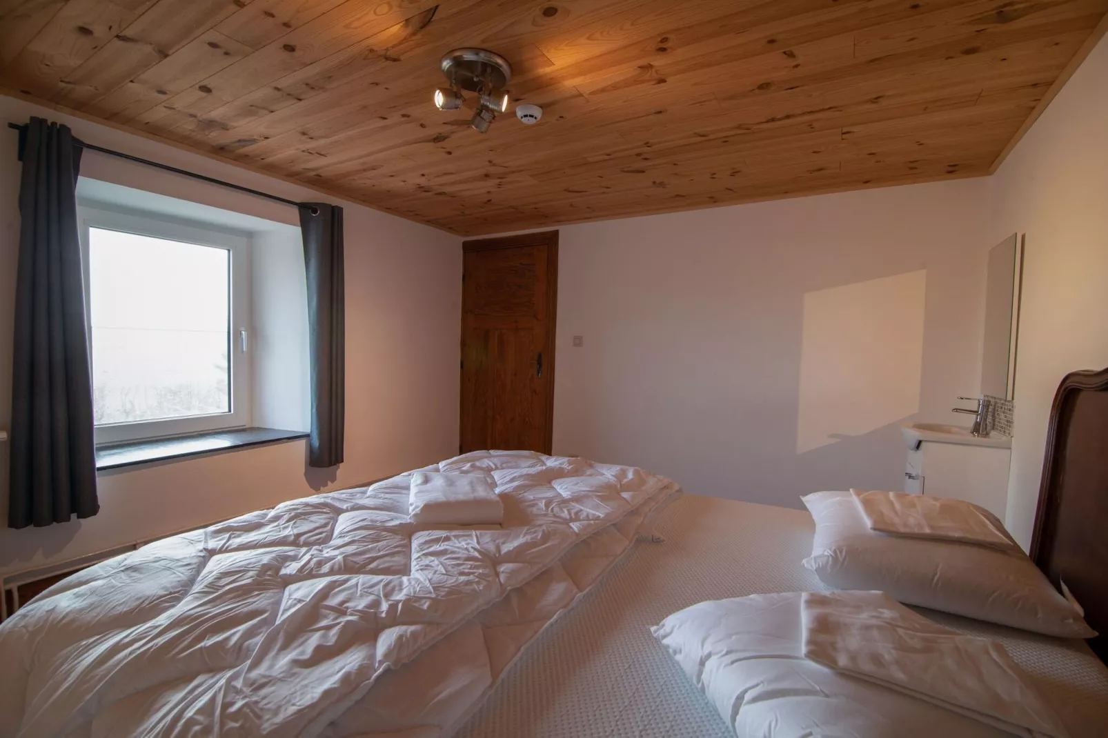 Les Trois Chênes-Bedroom