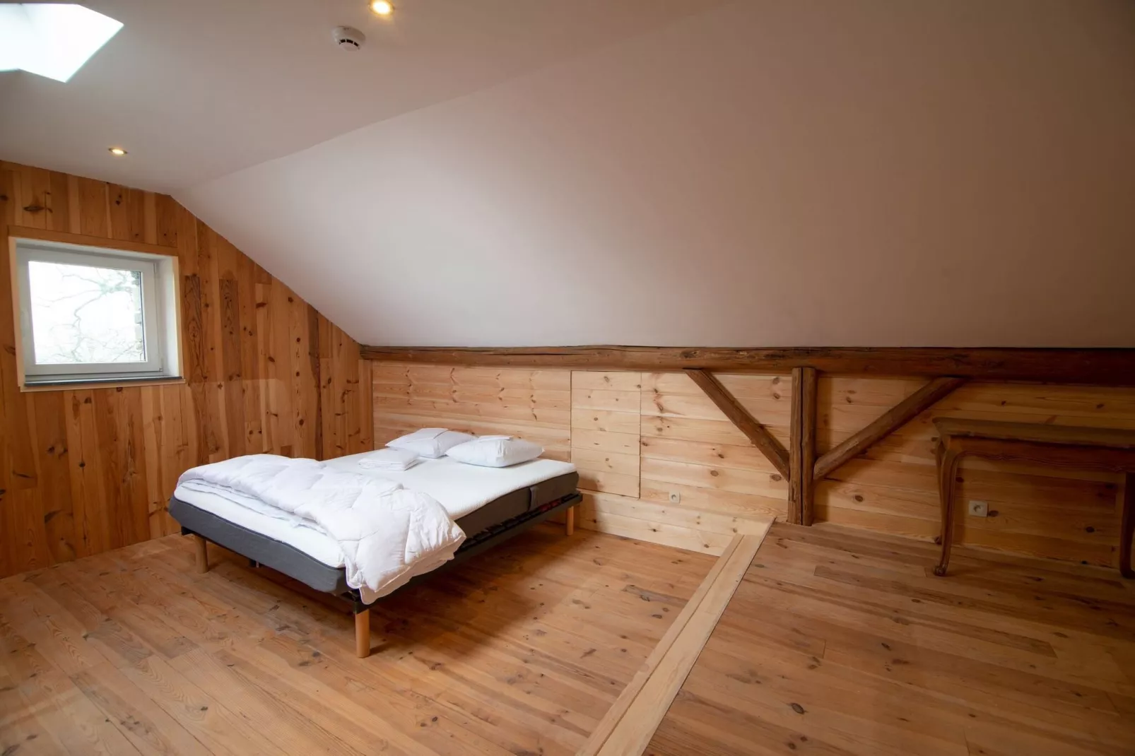 Les Trois Chênes-Bedroom