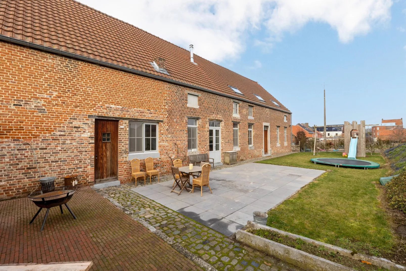 't Velmerhof-Exterior summer