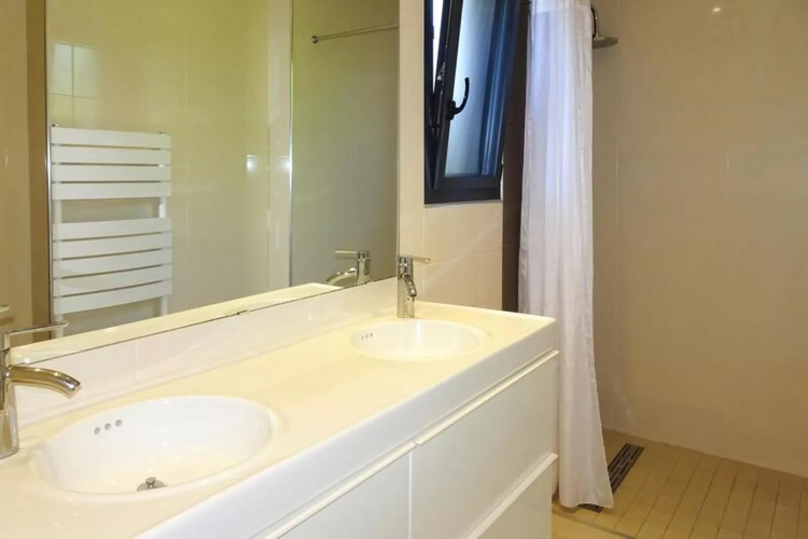 Holiday home Bénodet-Bathroom