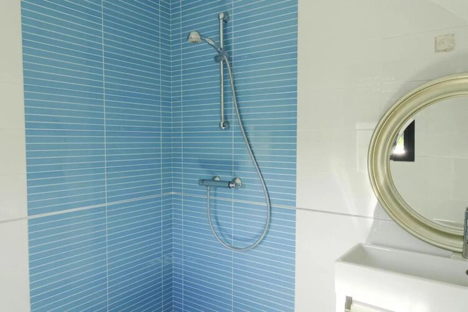 Holiday home Bénodet-Bathroom