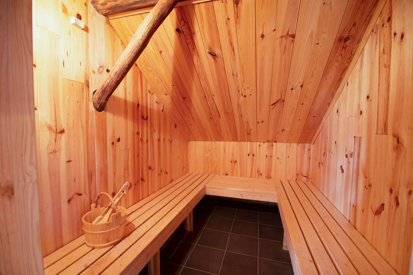 Les Trois Chênes-Facilities