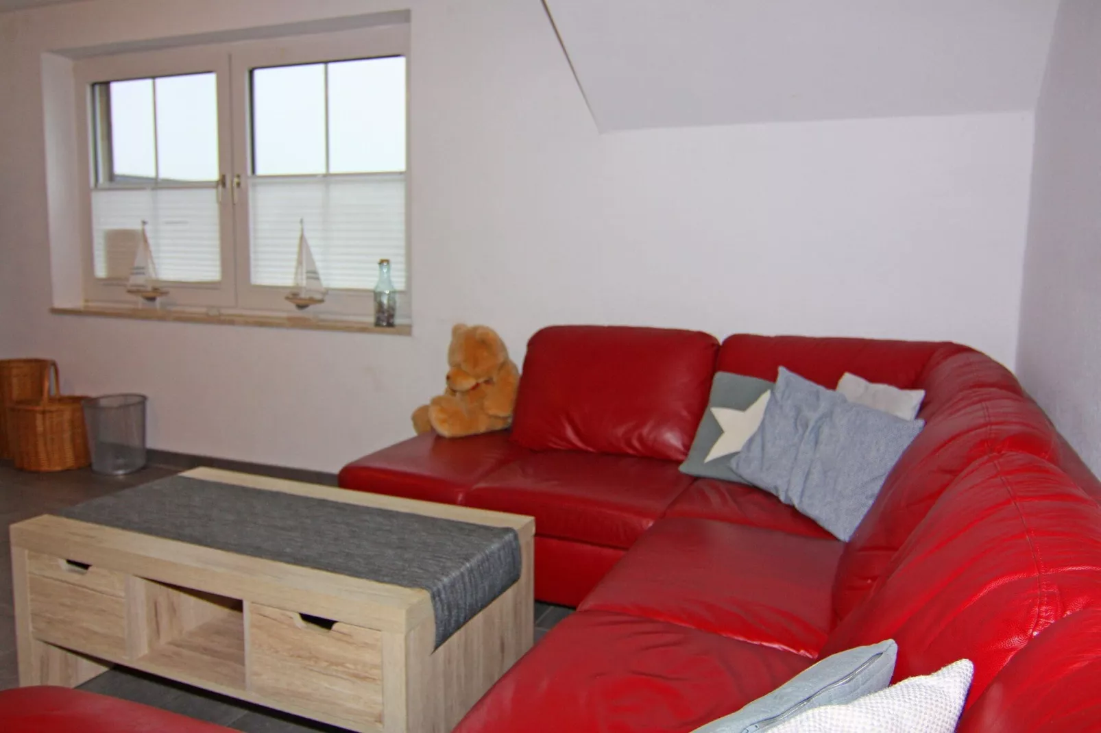 4-Raum über 2 Etagen / 105 m² / W 56b DG 5 P-Living room