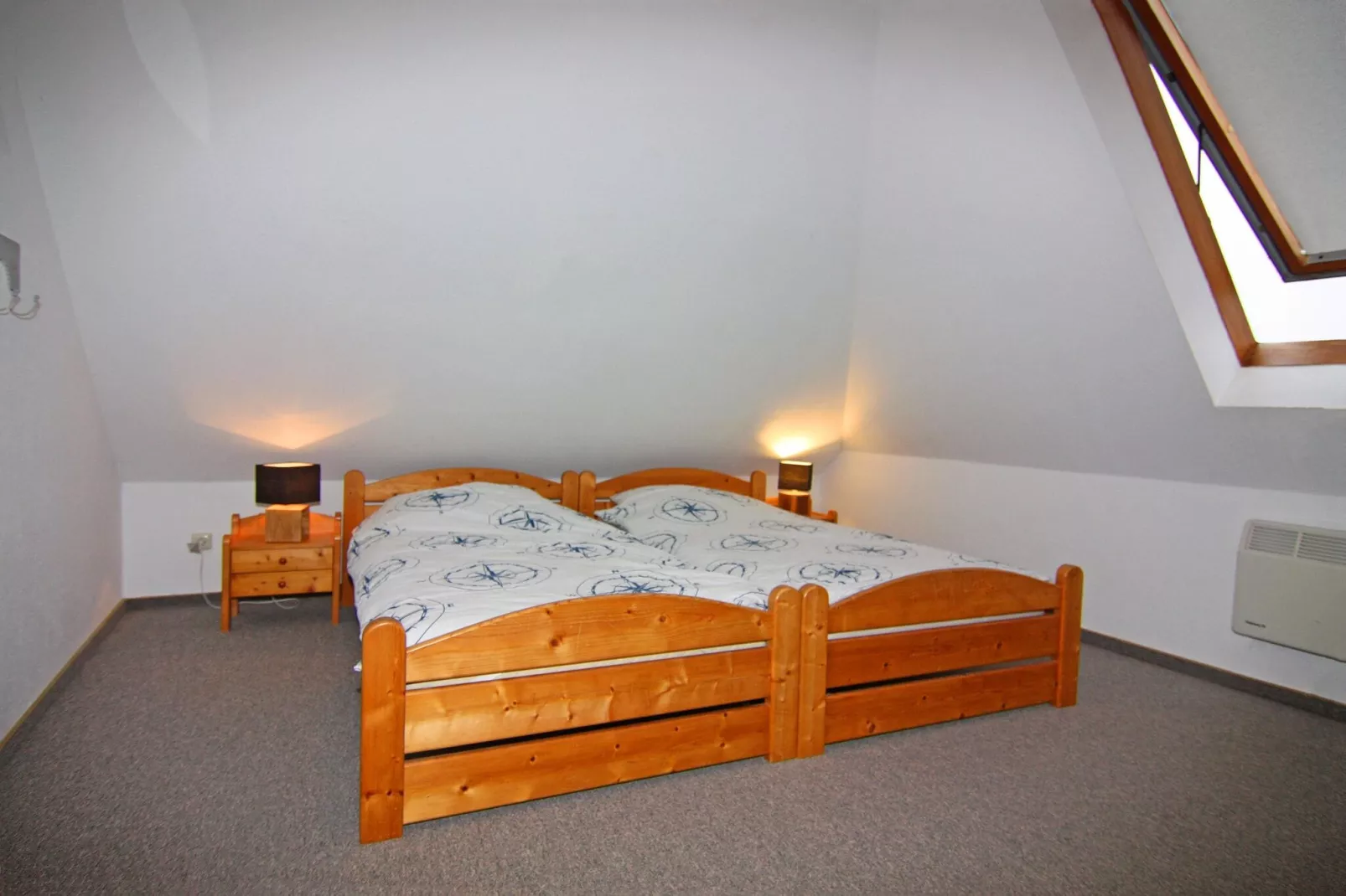 4-Raum über 2 Etagen / 105 m² / W 56b DG 7 P-Bedroom