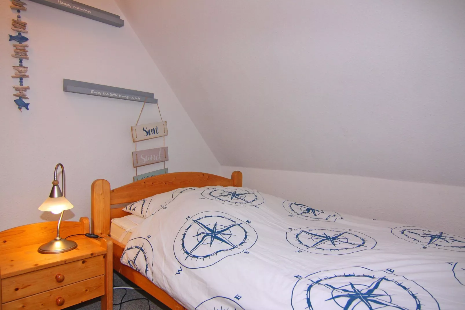 4-Raum über 2 Etagen / 105 m² / W 56b DG 7 P-Bedroom