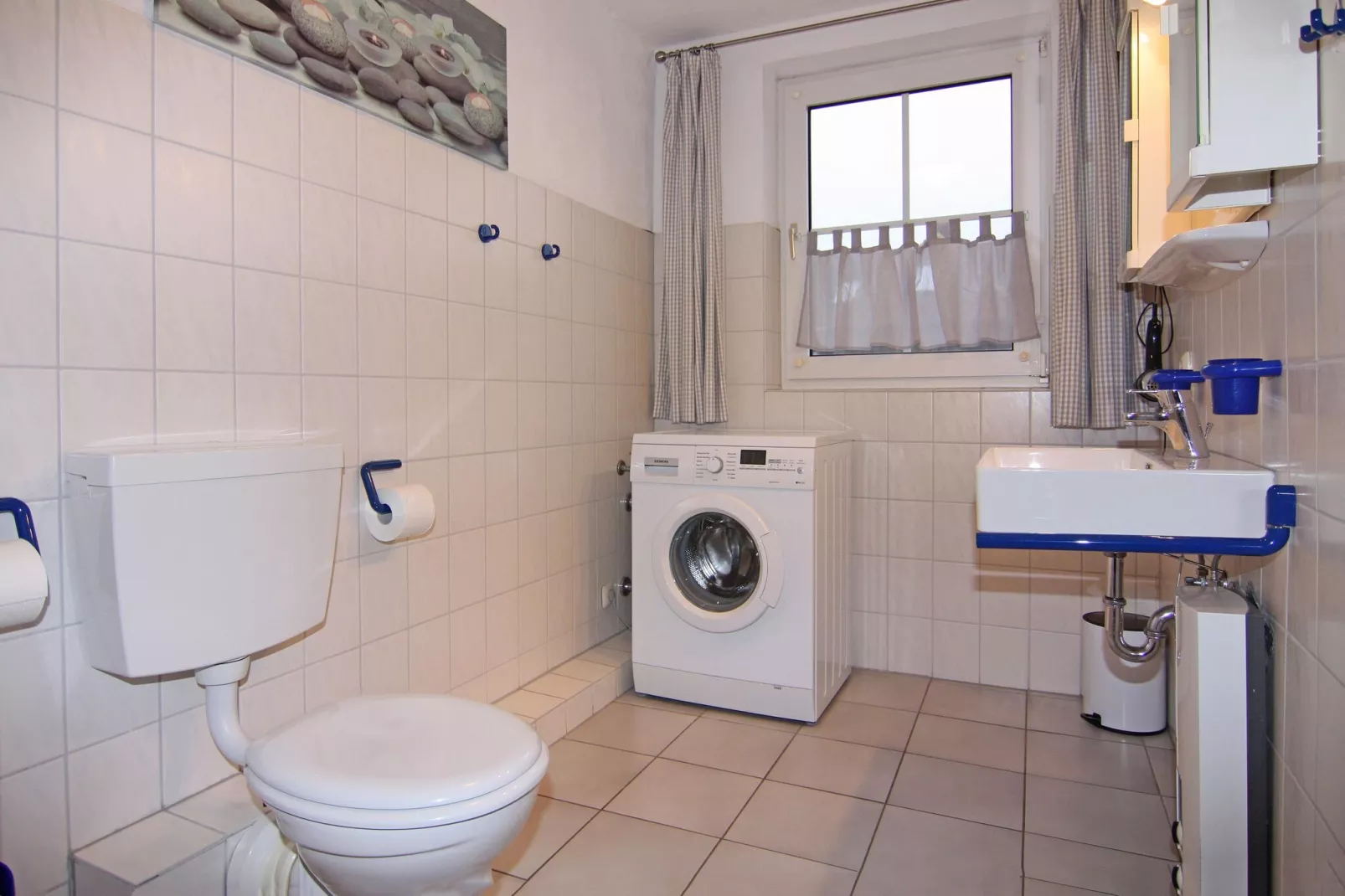 4-Raum über 2 Etagen / 105 m² / W 56b DG 7 P-Bathroom