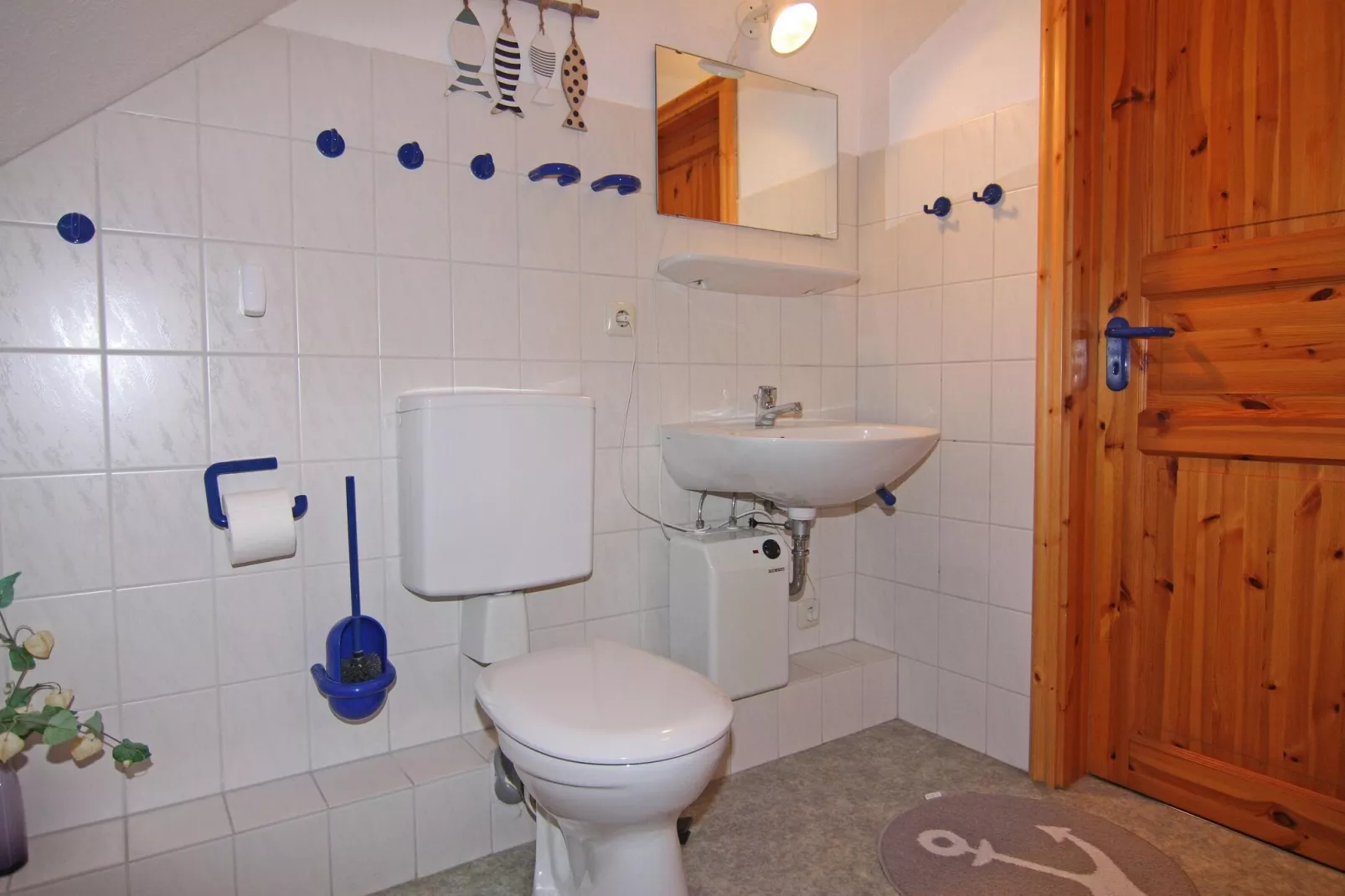 4-Raum über 2 Etagen / 105 m² / W 56b DG 7 P-Bathroom