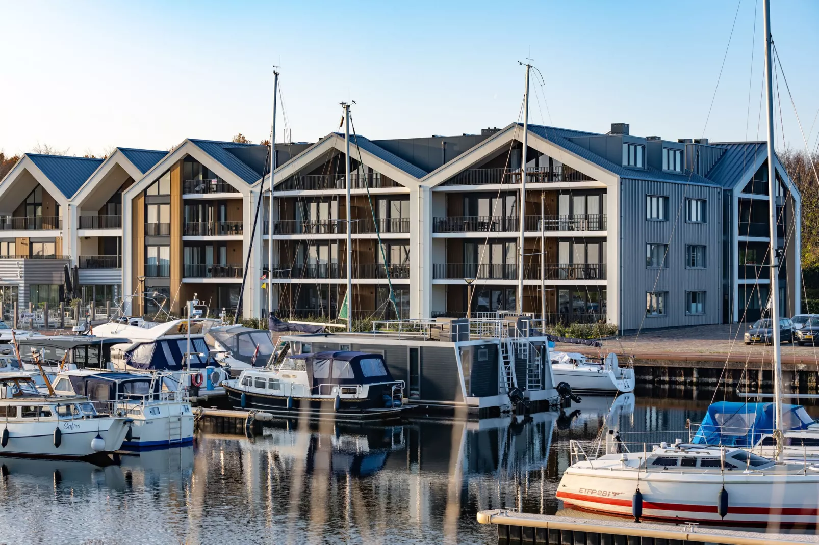 Harbour Loft 2i Résidence Marina polderzijde-Exterior summer