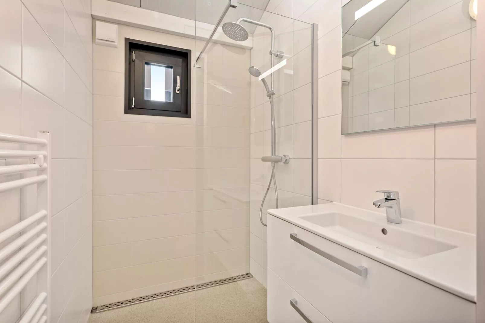 Lakeside Resort Brielle 1-Bathroom