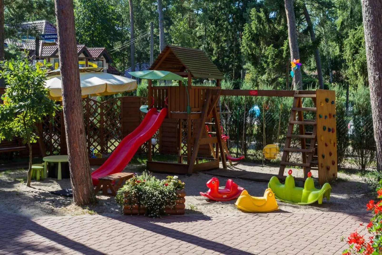 Domki letniskowe Pobierowo-Gardens summer