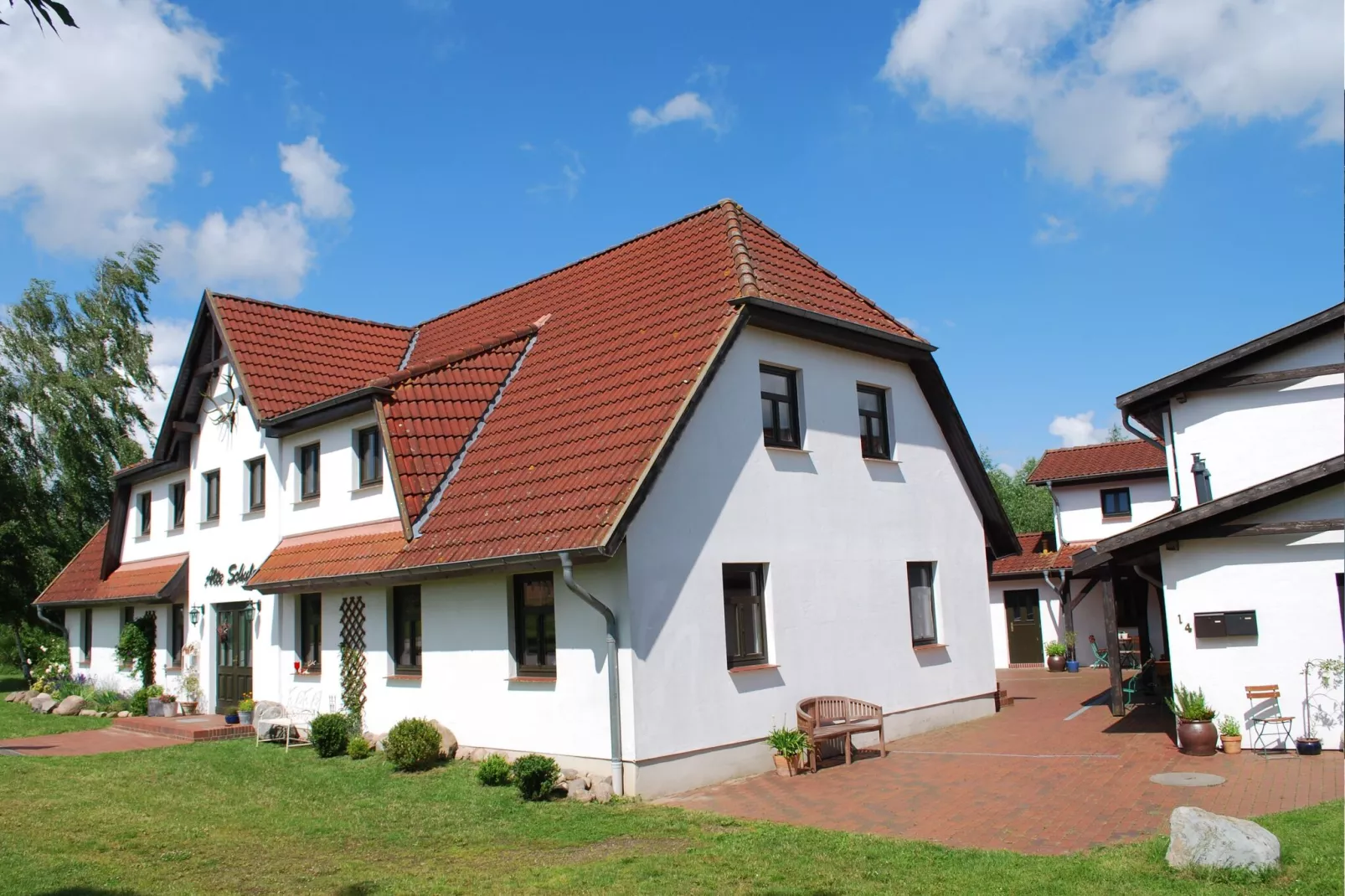 Hiddensee/ uriger Ferienpark-Exterior summer